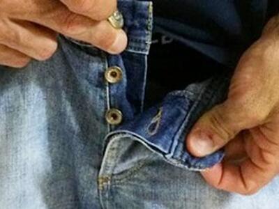 Si masturba davanti al ristorante: italiano denunciato per atti osceni