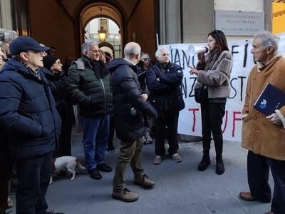 &quot;Fornaciari nell&#039;angolo si aggrappa al nulla&quot;