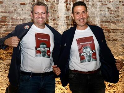 L&#039;incursore Roberto Vannacci si racconta e indossa una t-shirt dedicata al Pd