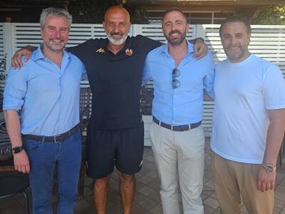 Il sindaco Mario Pardini accompagnato dallo &#039;sceriffo&#039; in visita alla Lucchese