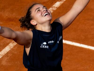 Dopo la delusione in singolare, pronto riscatto di Jasmine Paolini che con Sara Errani conquista le semifinali del doppio al Roland Garros