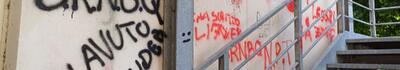 Porcari, giovani volontari ripuliscono il Cavanis dalle scritte sui muri