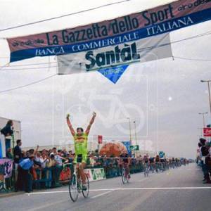 Un altra volata vincente di Allocchio al Giro d'Italia