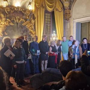 il gruppo assieme al sindaco di Lucca Pardini